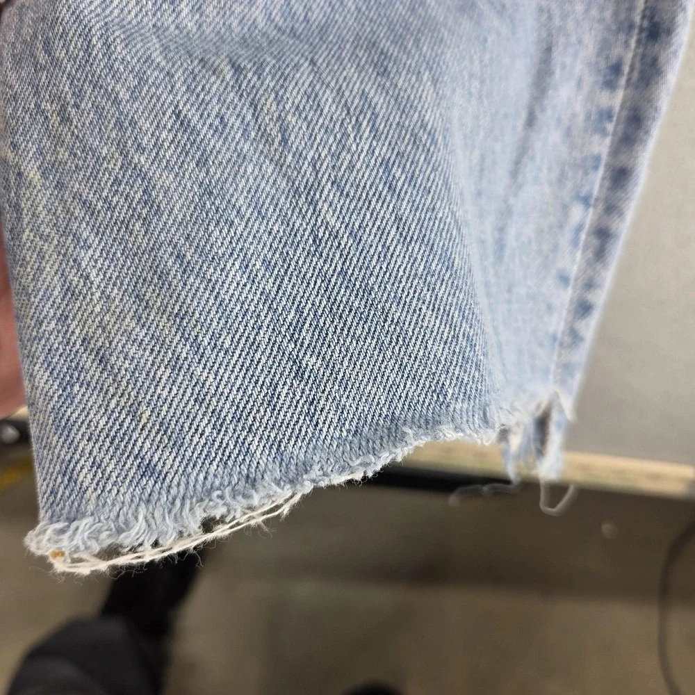 Levis 12885 important
